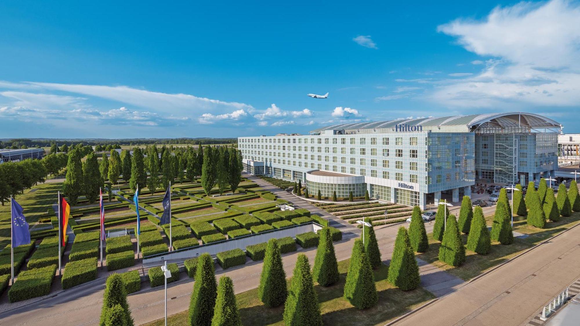 Hilton Munich Airport Hotel Schwaig bei Nürnberg Buitenkant foto Hilton Prague Airport