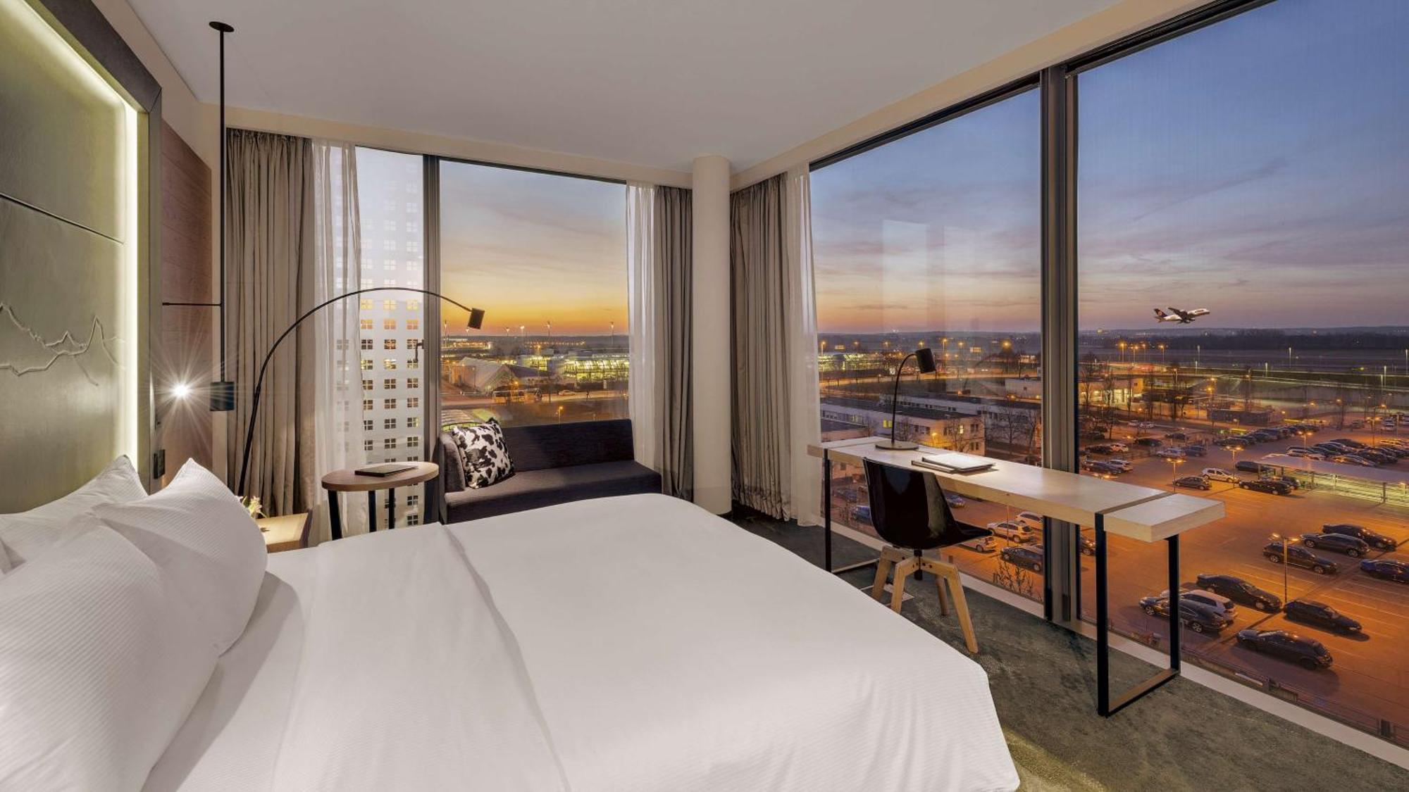 Hilton Munich Airport Hotel Schwaig bei Nürnberg Buitenkant foto