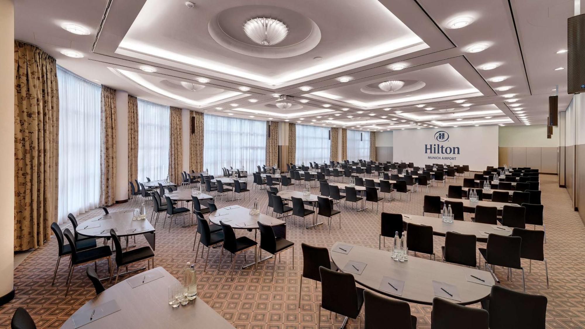 Hilton Munich Airport Hotel Schwaig bei Nürnberg Buitenkant foto